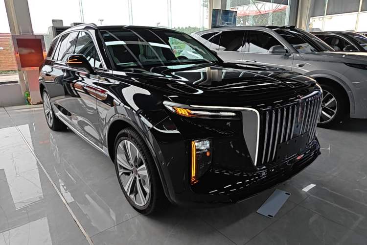 Used Hongqi E-HS9 2022 690 km Range Flagship Edition Six Seats Front Right 45 Deg