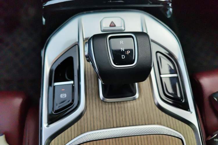 Used Hongqi E-HS9 2022 690 km Range Flagship Edition Six Seats Gear Lever
