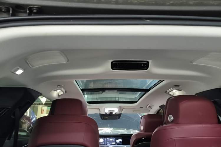 Used Hongqi E-HS9 2022 690 km Range Flagship Edition Six Seats Headliner