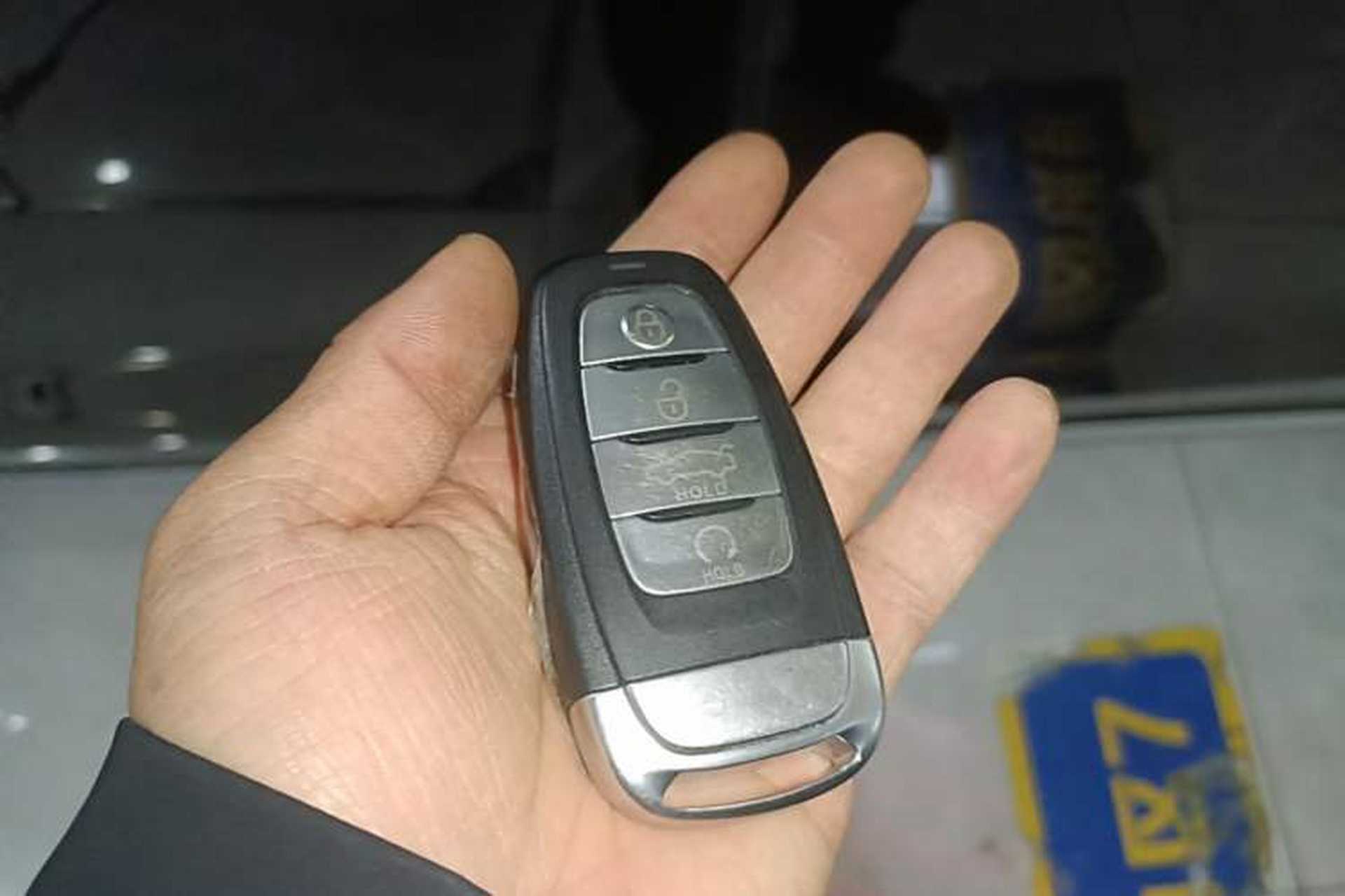 Used Hongqi E-HS9 2022 690 km Range Flagship Edition Six Seats Interior 1