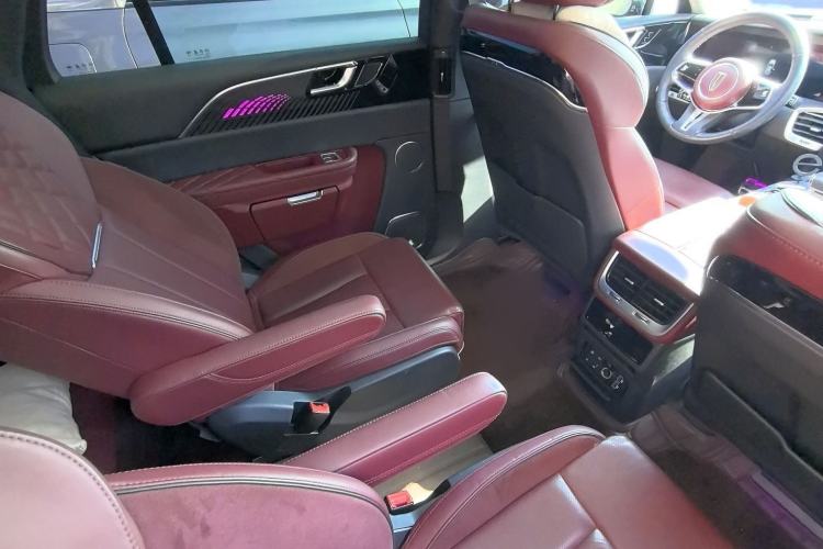 Used Hongqi E-HS9 2022 690 km Range Flagship Edition Six Seats Interior 12