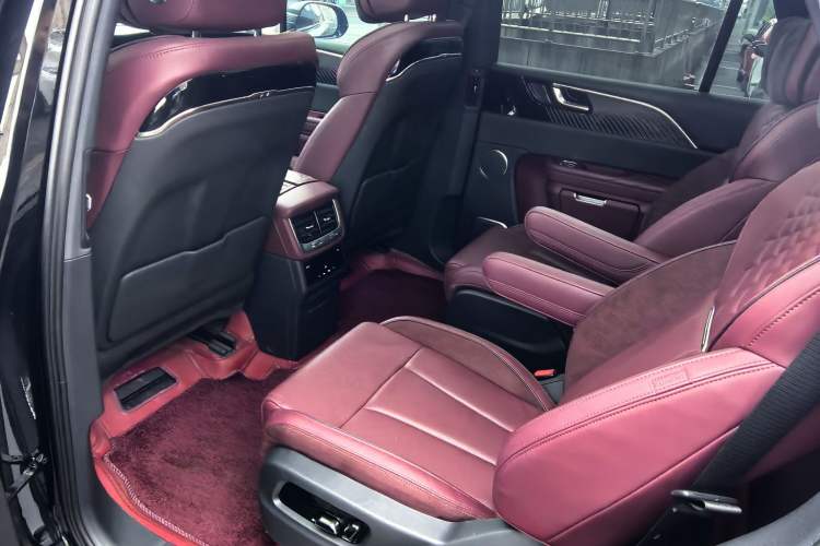 Used Hongqi E-HS9 2022 690 km Range Flagship Edition Six Seats Interior 9