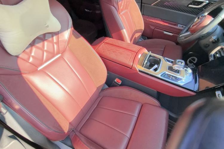 Used Hongqi E-HS9 2022 690 km Range Flagship Edition Six Seats Interior 9