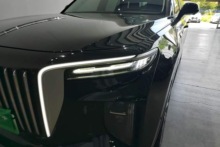 Used Hongqi E-HS9 2022 690 km Range Flagship Edition Six Seats Left Front Headlight