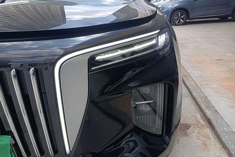 Used Hongqi E-HS9 2022 690 km Range Flagship Edition Six Seats Left Front Headlight