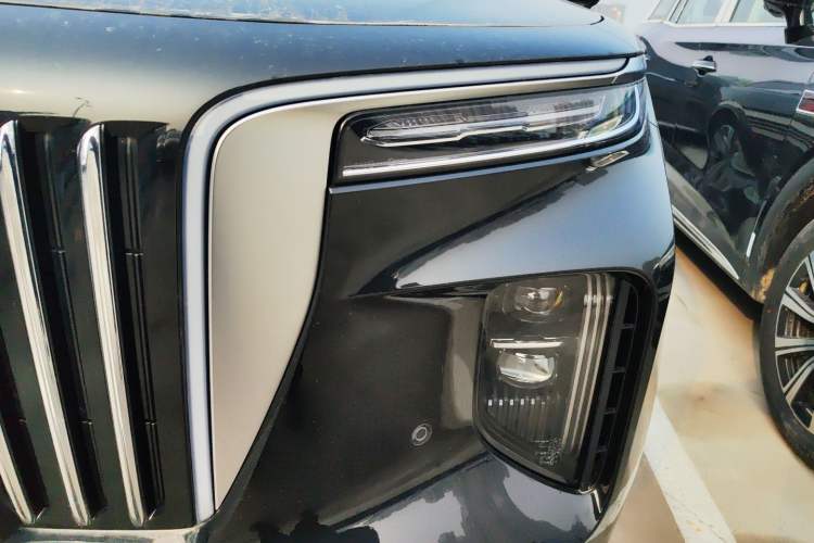 Used Hongqi E-HS9 2022 690 km Range Flagship Edition Six Seats Left Front Headlight