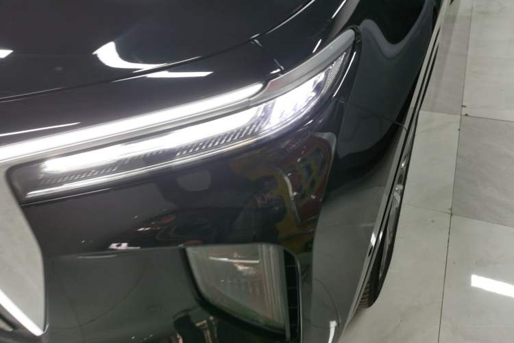 Used Hongqi E-HS9 2022 660 km Range Flagway Edition Six Seats Left Front Headlight