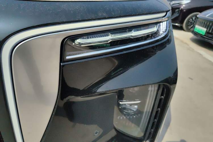 Used Hongqi E-HS9 2022 690 km Range Flagship Edition Six Seats Left Front Headlight