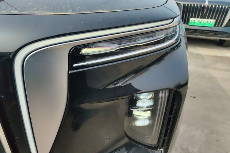 Used Hongqi E-HS9 2022 690 km Range Flagship Edition Six Seats Left Front Headlight