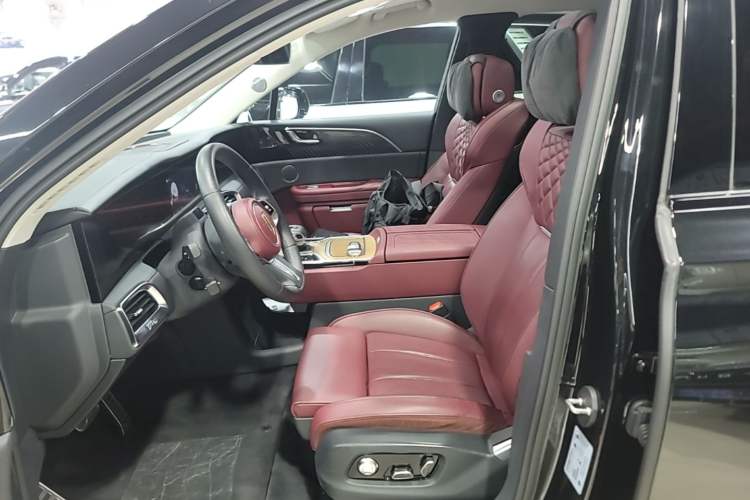 Used Hongqi E-HS9 2022 660 km Range Flagway Edition Six Seats Left Front Seat