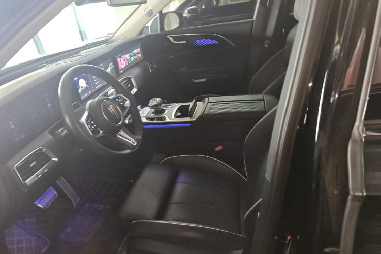 Used Hongqi E-HS9 2022 660 km Range Flagway Edition Six Seats Left Front Seat