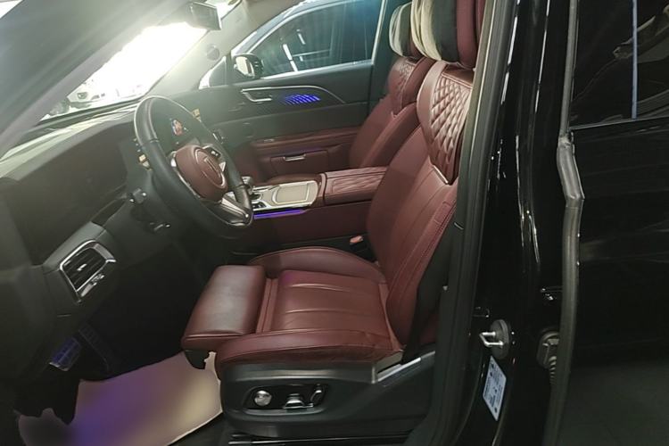 Used Hongqi E-HS9 2022 660 km Range Flagway Edition Six Seats Left Front Seat