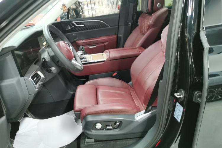 Used Hongqi E-HS9 2022 660 km Range Flagway Edition Six Seats Left Front Seat