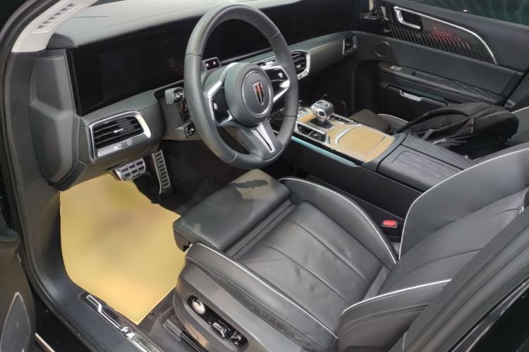 Used Hongqi E-HS9 2022 660 km Range Flagway Edition Six Seats Left Front Seat