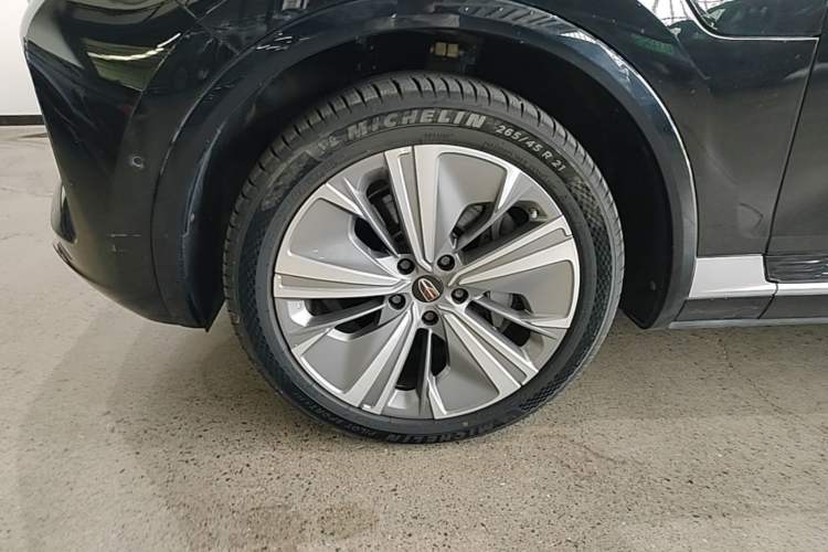 Used Hongqi E-HS9 2022 690 km Range Flagship Edition Six Seats Left Front Wheel Hub