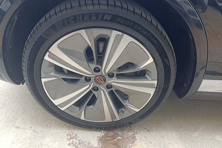Used Hongqi E-HS9 2022 690 km Range Flagship Edition Six Seats Left Front Wheel Hub