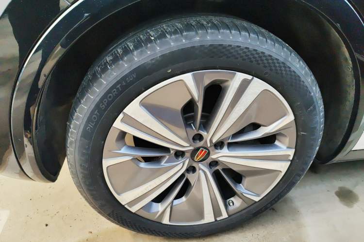 Used Hongqi E-HS9 2022 690 km Range Flagship Edition Six Seats Left Front Wheel Hub
