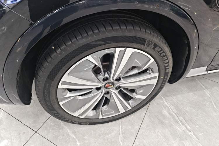 Used Hongqi E-HS9 2022 690 km Range Flagship Edition Six Seats Left Front Wheel Hub