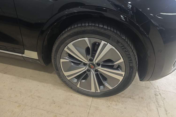 Used Hongqi E-HS9 2022 690 km Range Flagship Edition Six Seats Left Front Wheel Hub