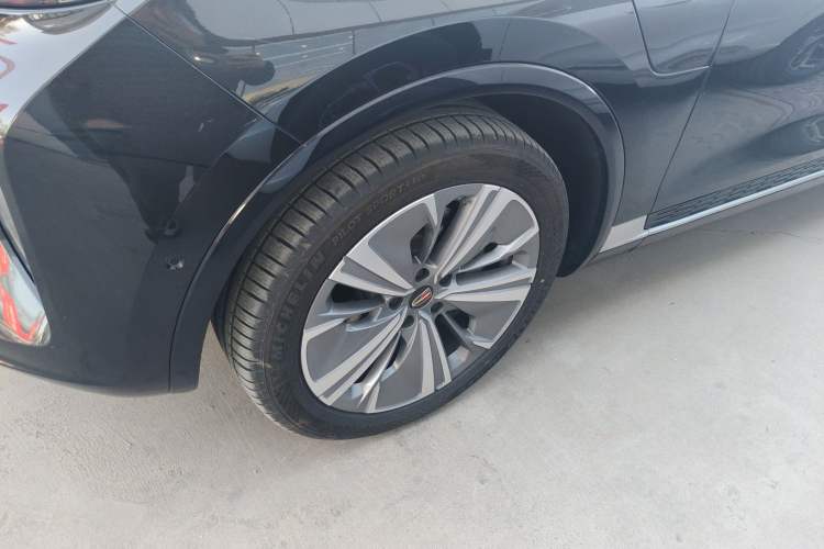 Used Hongqi E-HS9 2022 690 km Range Flagship Edition Six Seats Left Front Wheel Hub