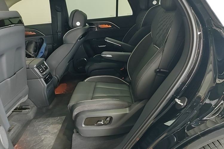 Used Hongqi E-HS9 2022 690 km Range Flagship Edition Six Seats Left Rear Seat