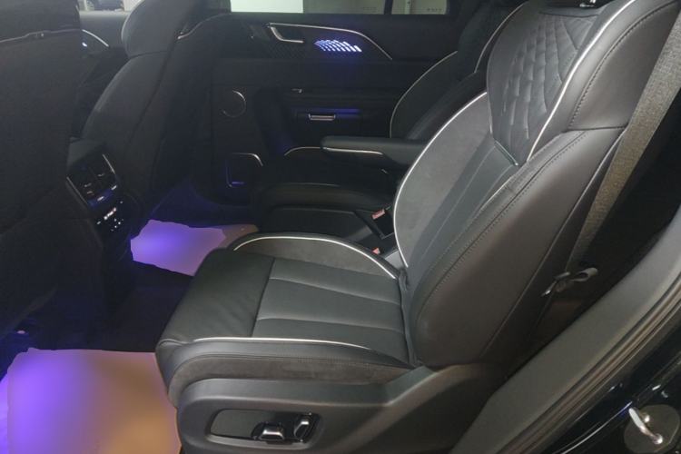 Used Hongqi E-HS9 2022 690 km Range Flagship Edition Six Seats Left Rear Seat