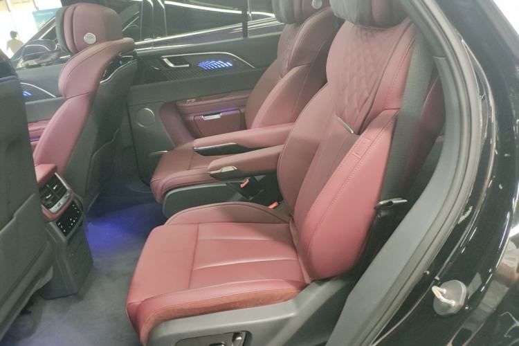 Used Hongqi E-HS9 2022 660 km Range Flagway Edition Six Seats Left Rear Seat