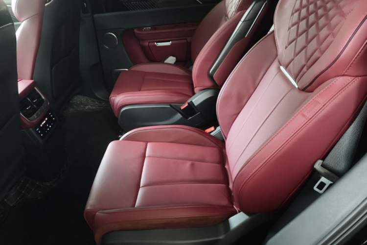 Used Hongqi E-HS9 2022 660 km Range Flagway Edition Six Seats Left Rear Seat