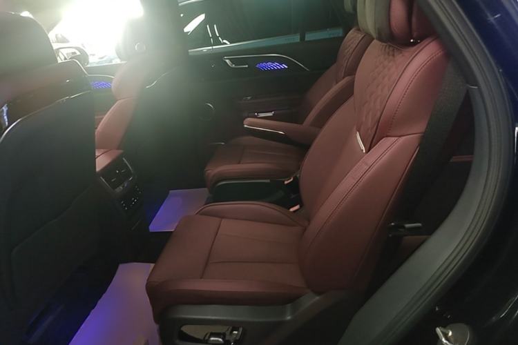 Used Hongqi E-HS9 2022 660 km Range Flagway Edition Six Seats Left Rear Seat