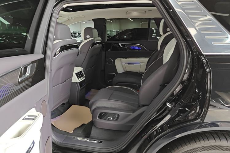 Used Hongqi E-HS9 2022 690 km Range Flagship Edition Six Seats Left Rear Seat