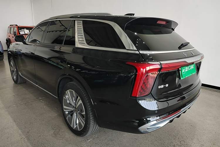 Used Hongqi E-HS9 2022 690 km Range Flagship Edition Six Seats Rear Left 45 Deg