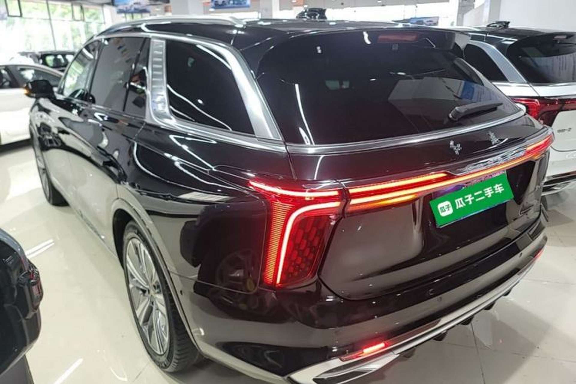 Used Hongqi E-HS9 2022 660 km Range Flagway Edition Six Seats Rear Left 45 Deg