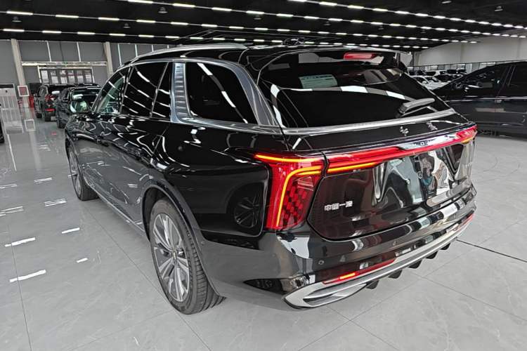 Used Hongqi E-HS9 2022 690 km Range Flagship Edition Six Seats Rear Left 45 Deg