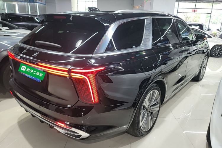 Used Hongqi E-HS9 2022 660 km Range Flagway Edition Six Seats Rear Right 45 Deg