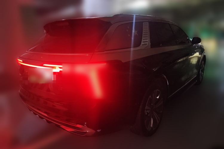 Used Hongqi E-HS9 2022 660 km Range Flagway Edition Six Seats Rear Right 45 Deg