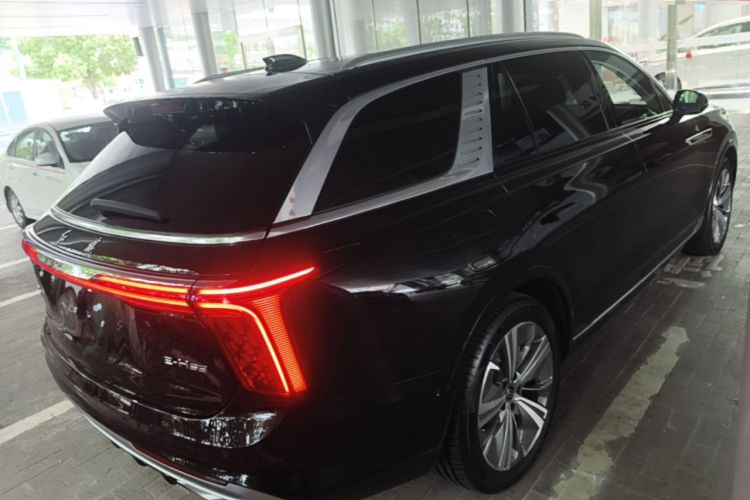 Used Hongqi E-HS9 2022 660 km Range Flagway Edition Six Seats Rear Right 45 Deg