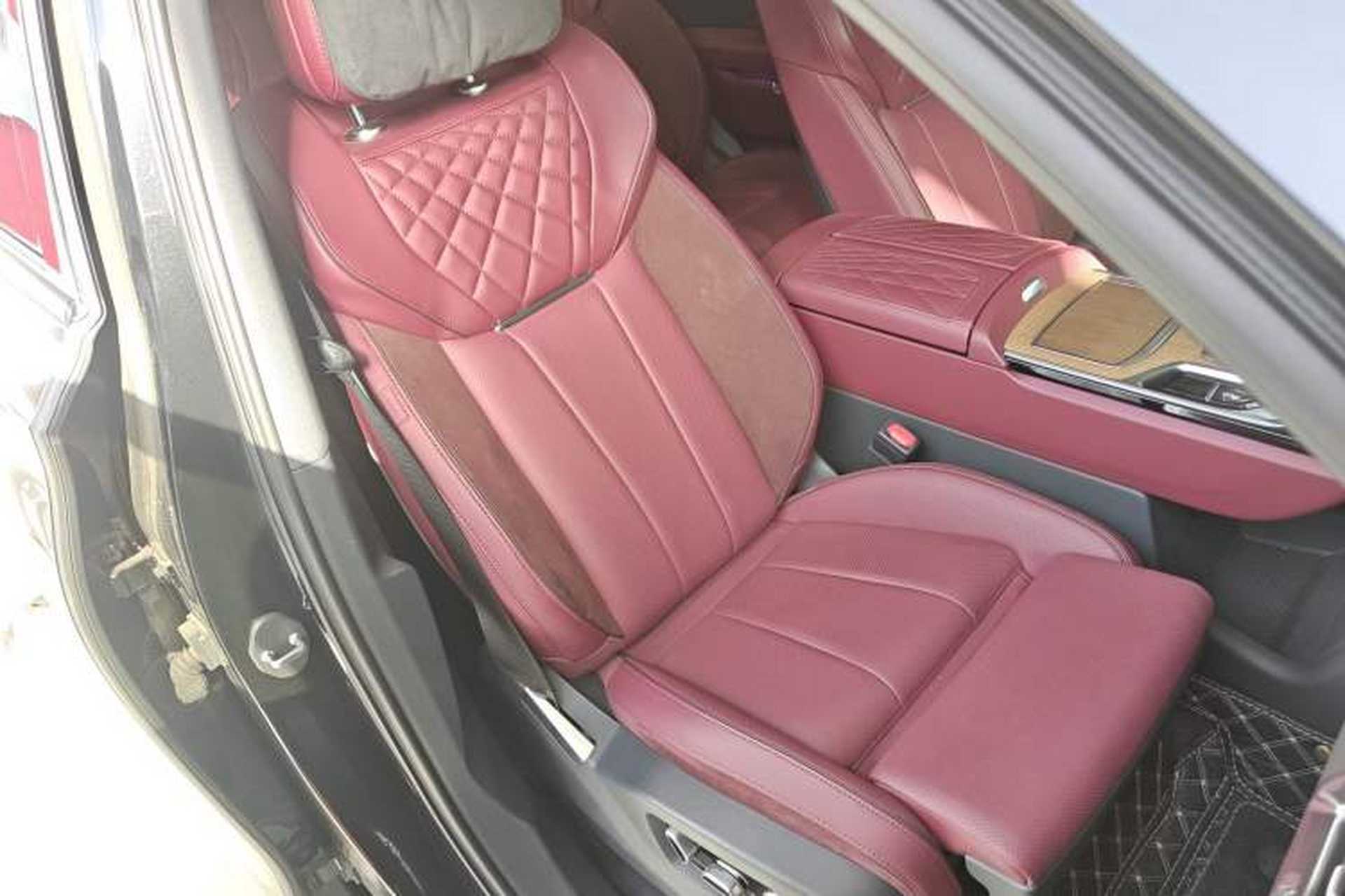 Used Hongqi E-HS9 2022 690 km Range Flagship Edition Six Seats Right Front Seat