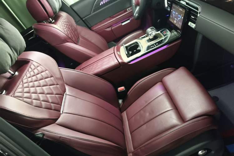 Used Hongqi E-HS9 2022 660 km Range Flagway Edition Six Seats Right Front Seat