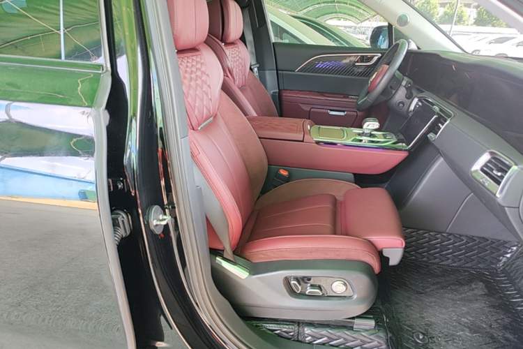 Used Hongqi E-HS9 2022 690 km Range Flagship Edition Six Seats Right Front Seat