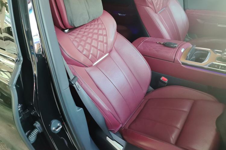 Used Hongqi E-HS9 2022 660 km Range Flagway Edition Six Seats Right Front Seat