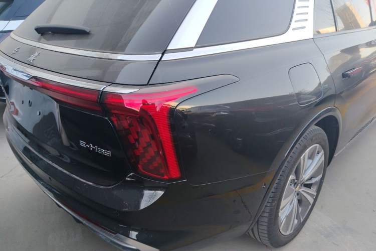 Used Hongqi E-HS9 2022 690 km Range Flagship Edition Six Seats Right Rear Taillight