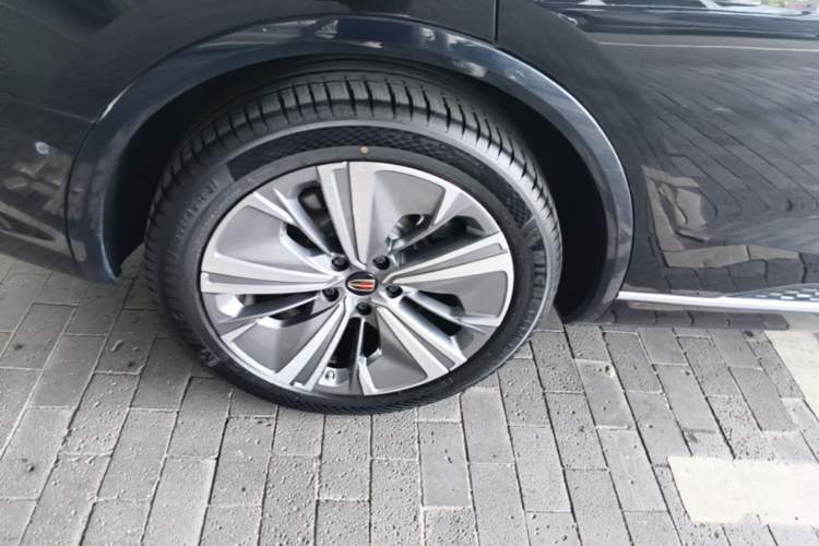 Used Hongqi E-HS9 2022 690 km Range Flagship Edition Six Seats Right Rear Wheel Hub