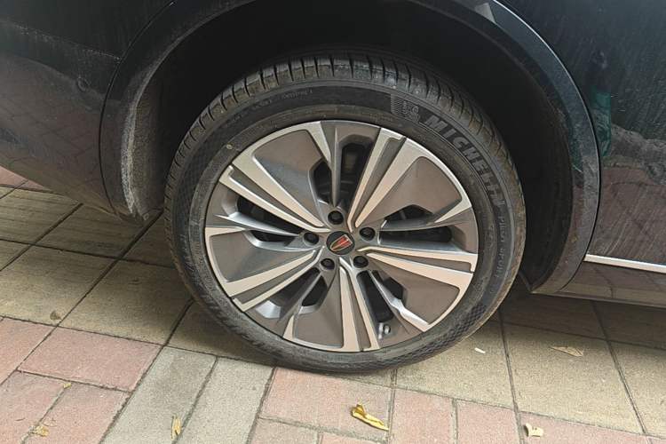 Used Hongqi E-HS9 2022 690 km Range Flagship Edition Six Seats Right Rear Wheel Hub