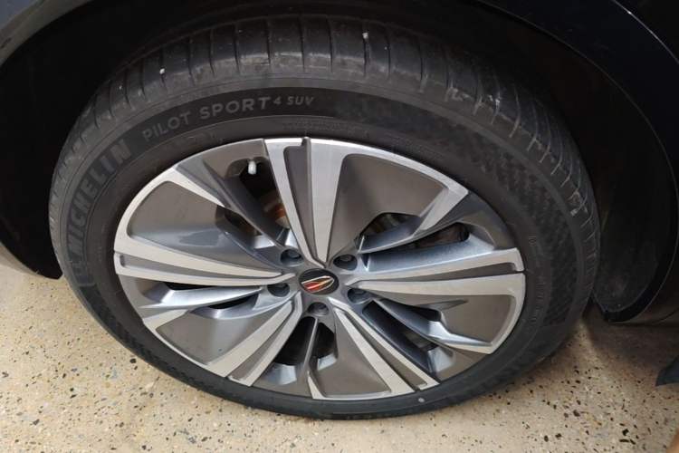 Used Hongqi E-HS9 2022 690 km Range Flagship Edition Six Seats Right Rear Wheel Hub