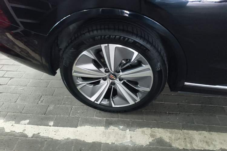 Used Hongqi E-HS9 2022 660 km Range Flagway Edition Six Seats Right Rear Wheel Hub