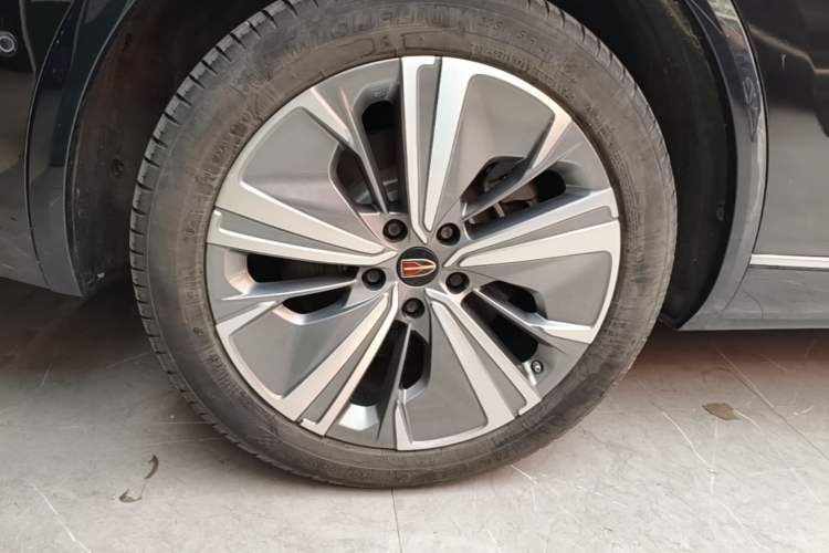 Used Hongqi E-HS9 2022 690 km Range Flagship Edition Six Seats Right Rear Wheel Hub