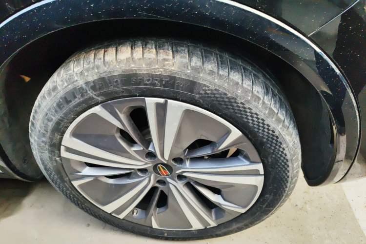 Used Hongqi E-HS9 2022 690 km Range Flagship Edition Six Seats Right Rear Wheel Hub