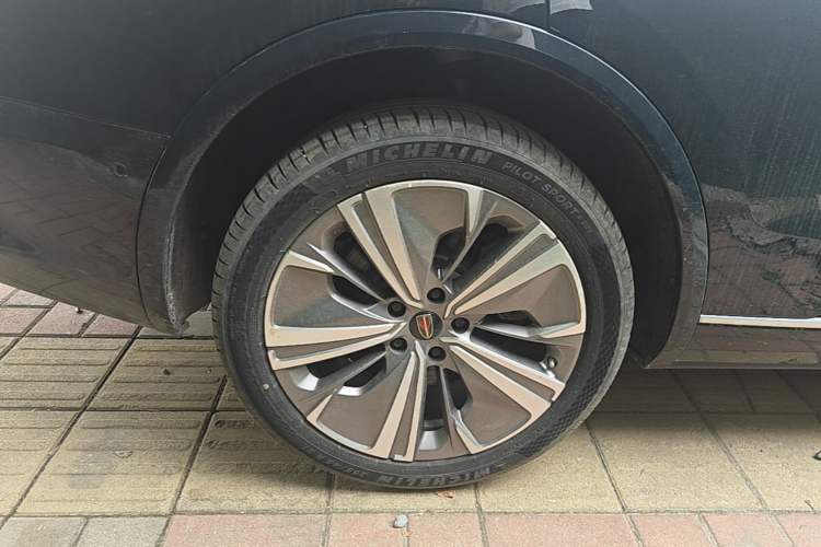 Used Hongqi E-HS9 2022 660 km Range Flagway Edition Six Seats Right Rear Wheel Hub