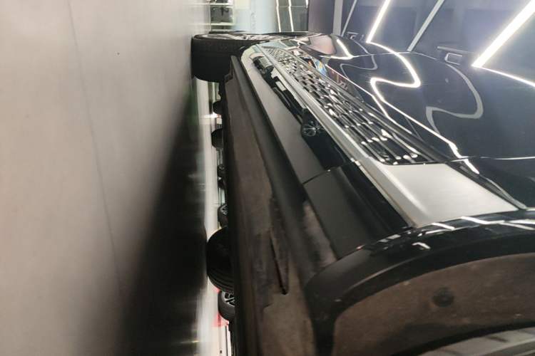 Used Hongqi E-HS9 2022 660 km Range Flagway Edition Six Seats Right Side Sill