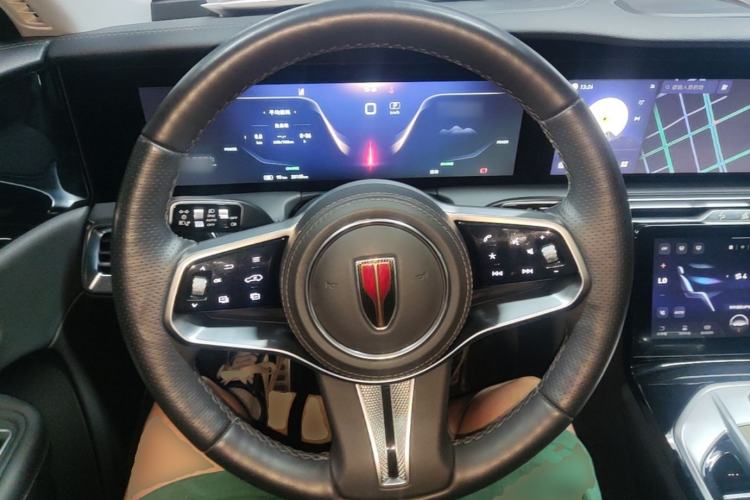 Used Hongqi E-HS9 2022 690 km Range Flagship Edition Six Seats Steering Wheel